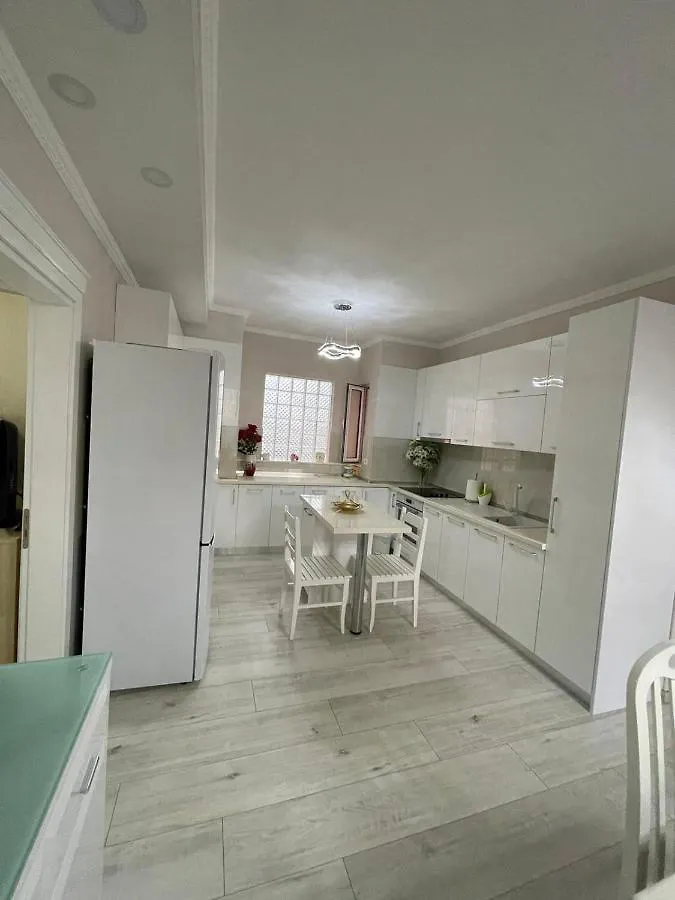 Lunar Apartament Shkodër